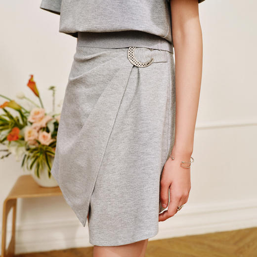 MAXRIENY都市运动风卫衣a字短裙不对称针织半身裙小众设计感裙子MS88SK290A30 商品图2