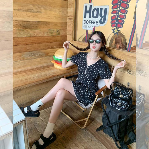 <曾小咸推荐>【初恋桔梗】黑色碎花连衣裙 商品图1