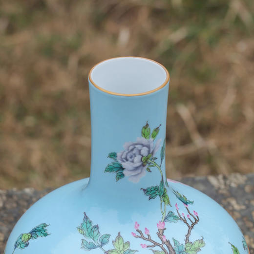 湖水蓝地粉彩描金花卉纹天球瓶（100件） 商品图4