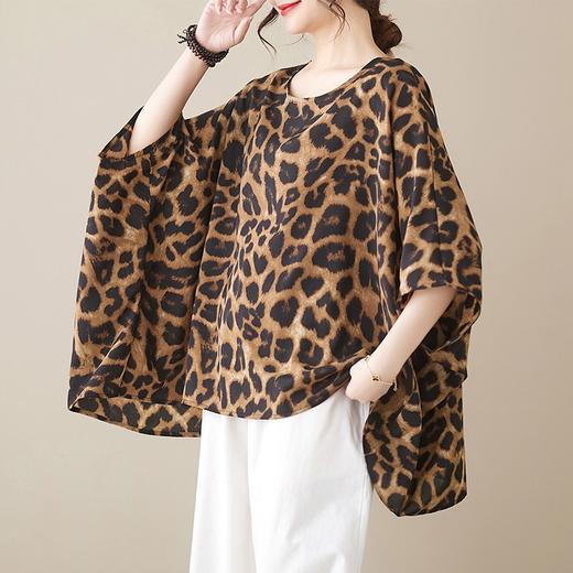 福利款~雀说时尚宽松大码女装新款复古文艺气质蝙蝠袖时尚豹纹花圆领T恤上衣AL 商品图2
