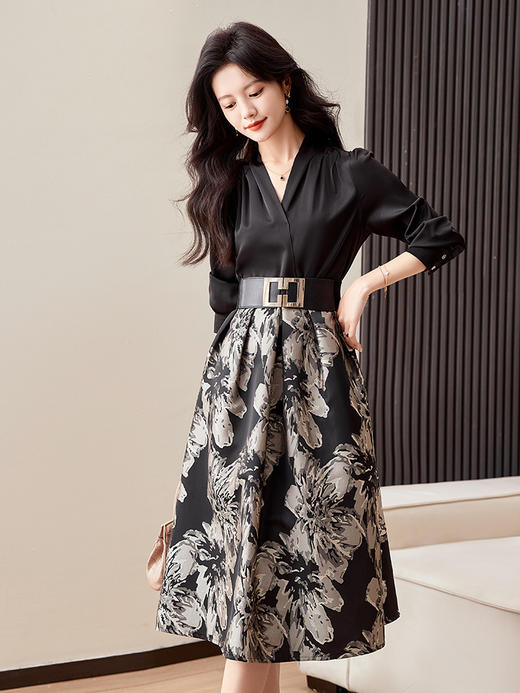 2024春装韩版新款时尚印花拼色气质修身女中长款连衣裙QY23216 商品图3