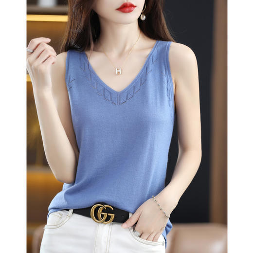 福利款~丁摩羊毛混纺新款女v领短款小众设计修身镂空宽吊带打底针织背心ALQT4-103 商品图7