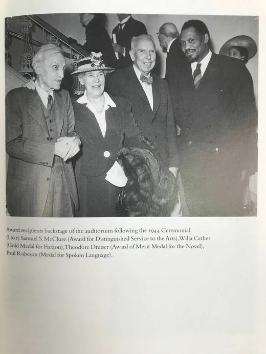 厄普代克《艺术与文学的一个世纪》 数十幅插图 精装16开 商品图11