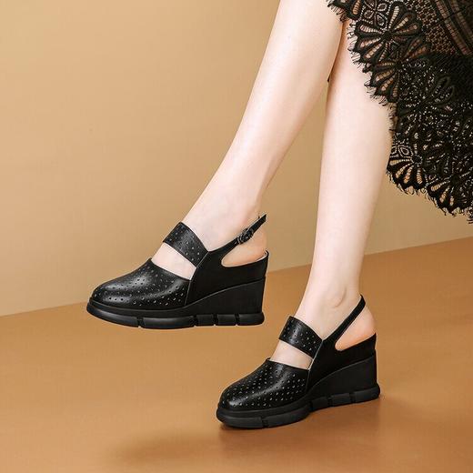 【预售5天】2024年春夏新款时尚休闲坡跟沙滩外穿凉拖女鞋SMQ&2303 商品图3