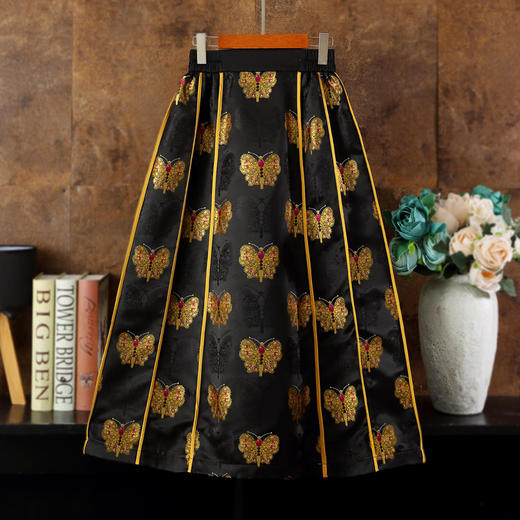 云锦金丝蝴蝶提花包边百褶裙，新中式改良马面半身裙ZSM-240321 商品图0
