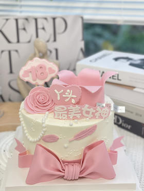 翻糖蝴蝶结皇冠奶油蛋糕 下单前请仔细阅读商品详情 提前一天预定