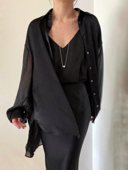 TU｜C04SS24-BL01 短款拼接衬衫 [ 黑涤纶 / 白真丝 ] 商品图9