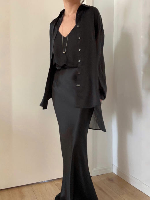 TU｜C04SS24-BL01 短款拼接衬衫 [ 黑涤纶 / 白真丝 ] 商品图1