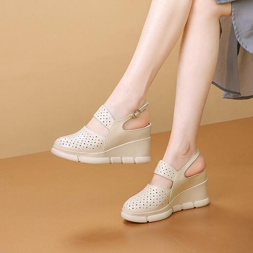 【预售5天】2024年春夏新款时尚休闲坡跟沙滩外穿凉拖女鞋SMQ&2303 商品图0