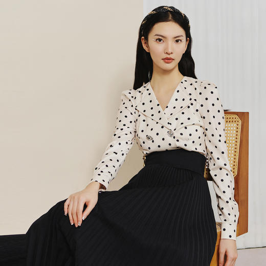 【波动心弦】MAXRIENY复古波点泡泡袖打底上衣女2023春季新款衬衫MC88TP072D00 商品图0