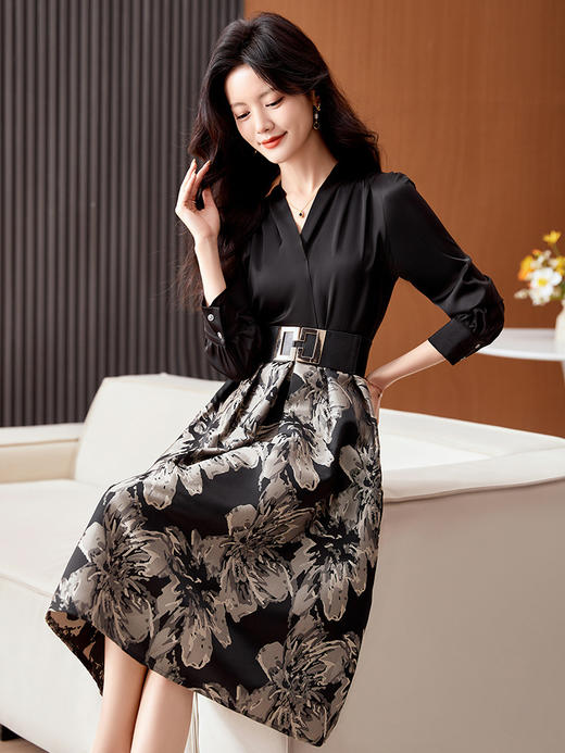 2024春装韩版新款时尚印花拼色气质修身女中长款连衣裙QY23216 商品图4