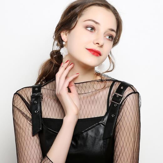 925银针韩版时尚清新白色花瓣长款耳坠H1112 商品图3