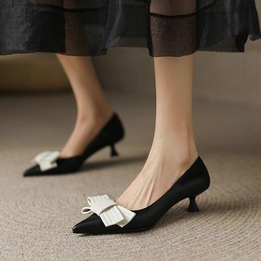 柔软羊皮优雅气质尖头拼色蝴蝶结单鞋女 商品图3