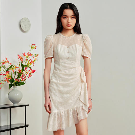 MAXRIENY复古宫廷风米色亮片蕾丝拼接连衣裙23新款夏日浪漫小白裙MS88DR339A20 商品图1