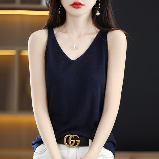 福利款~丁摩羊毛混纺新款女v领短款小众设计修身镂空宽吊带打底针织背心ALQT4-103 商品图14