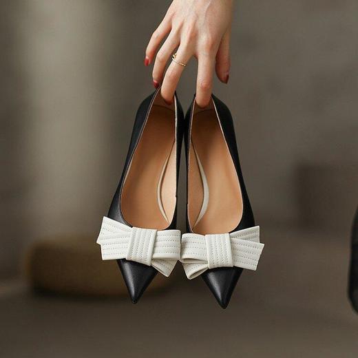 柔软羊皮优雅气质尖头拼色蝴蝶结单鞋女 商品图2