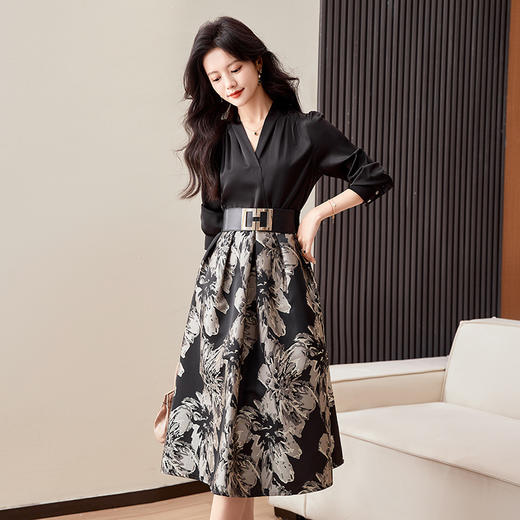 2024春装韩版新款时尚印花拼色气质修身女中长款连衣裙QY23216 商品图5