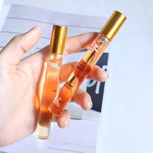 【“滚一滚”去异味无尴尬！】香体露净味滚珠香水12ml，反转巴黎走珠腋下，事后清晨清新花果香，沁润身心，香味持久！ 商品图1