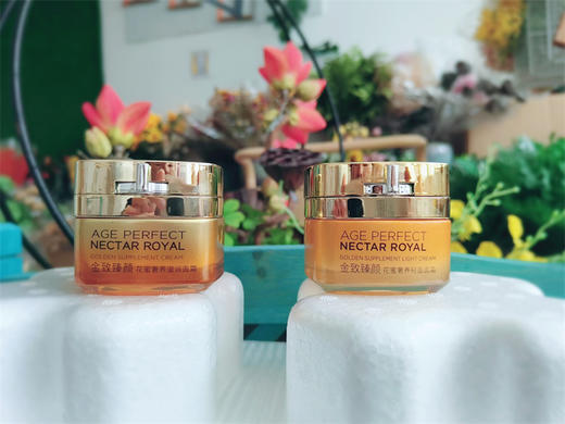 【3.19王炸割肉价】欧莱雅金致臻颜花蜜 奢养面霜50ML滋润/ 50ml轻盈面霜（无盒瑕疵限24年11月） 商品图2