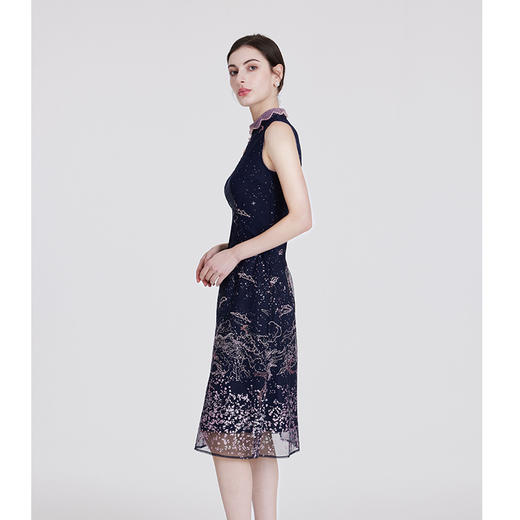 司歌新中式气泡刺绣修身连衣裙A891098X 商品图2