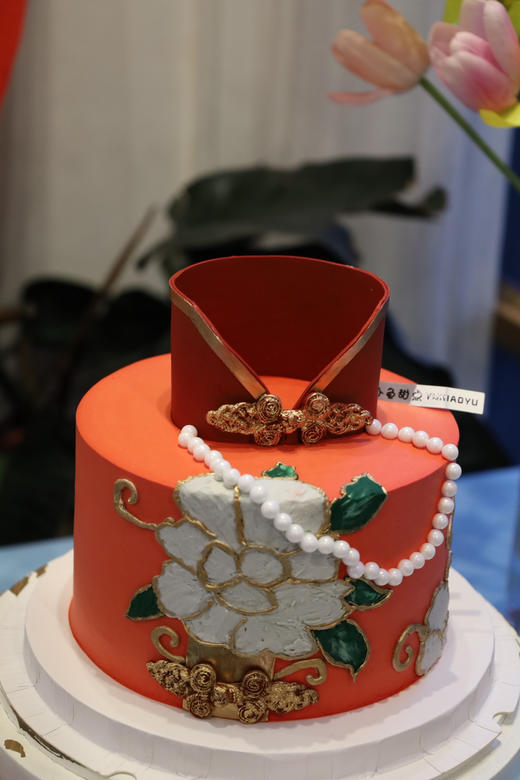 红色旗袍珍珠蛋糕 商品图1