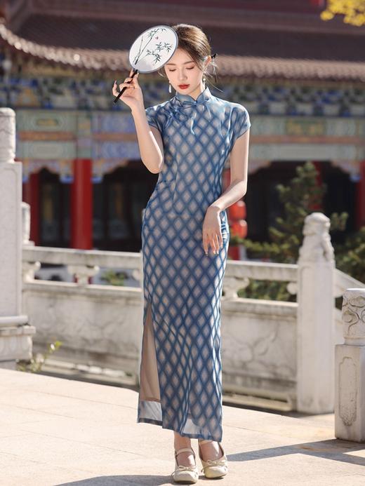 2024新款复古民国风优雅气质印花湖蓝色长款曳地乔其纱半开襟旗袍YG 2352 商品图3