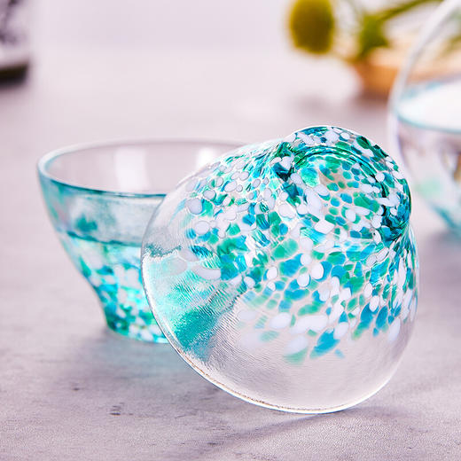 可可屋日本进口石塚硝子津轻手工匠心制作彩色玻璃酒具三件套一壶两杯 FS-71582 水芭蕉三件套 商品图6