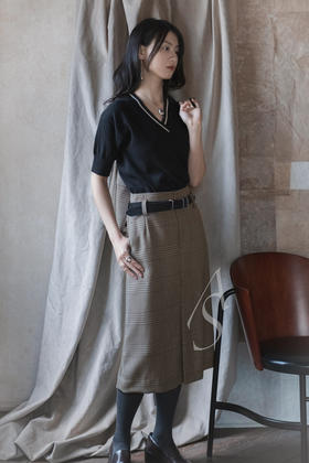 MHL 黑色汉麻复古校服式针织衫