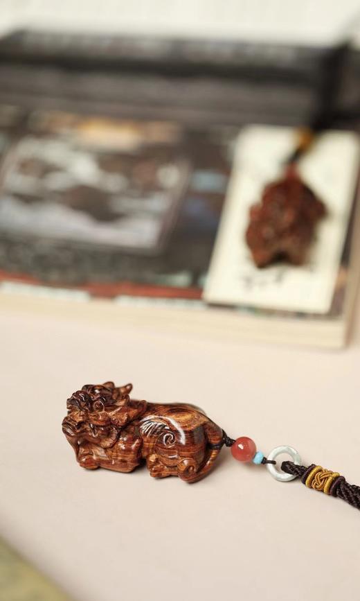 龙头貔貅°海黄手把件 商品图2