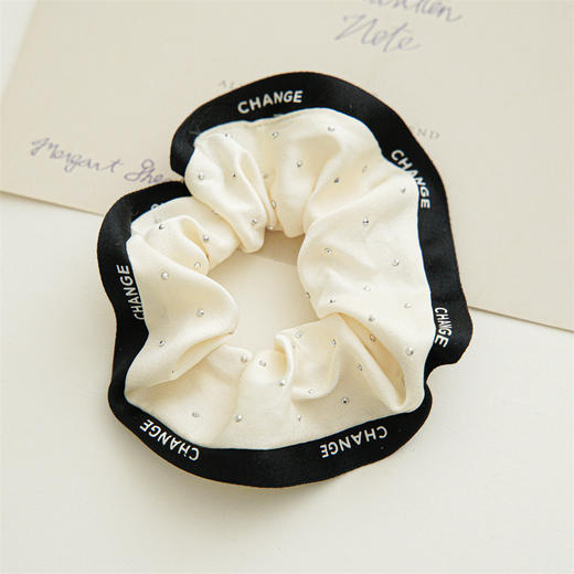 【加大加厚，新款小香风大肠发圈】小香风大肠发圈头绳，法式女扎马尾布艺发圈褶皱发饰QQ 商品图6