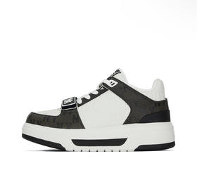 被这双MLB漫画风学长鞋蛊到了！CHUNKY LILER情侣中帮2代板鞋 完全就是为百搭清爽而生！通勤出游或逛街，青春洋溢的少年氛围感都能让你成为吸睛no.1！男酷女飒的秘诀美美拥有！