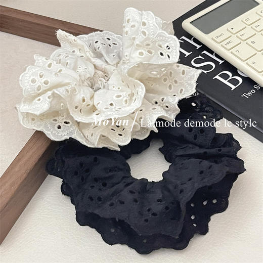 【超显脸小法式复古氛围感发圈】网红刺绣镂空蕾丝大肠发圈，重工刺绣镂空花纹荷叶边头花发饰发绳QQ 商品图1