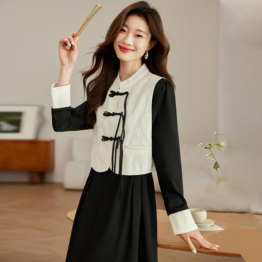 2024年春季上新气质时尚新中式提花马甲修身显瘦打底套装连衣裙HR-ARE3583 商品图2