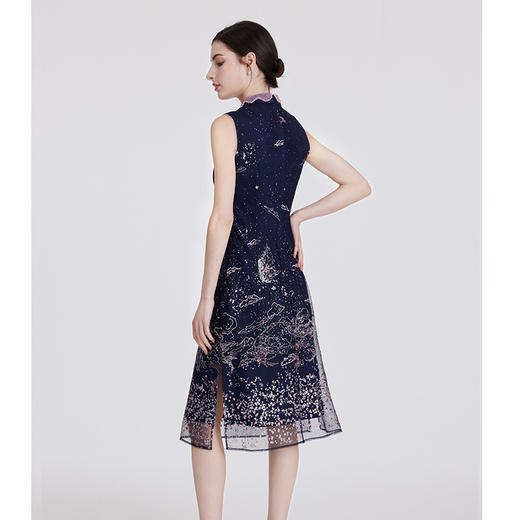 司歌新中式气泡刺绣修身连衣裙A891098X 商品图3