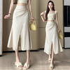 HT-2102高级感缎面米白色半身裙女装春夏季设计感褶皱开叉复古鱼尾包臀裙 商品缩略图2