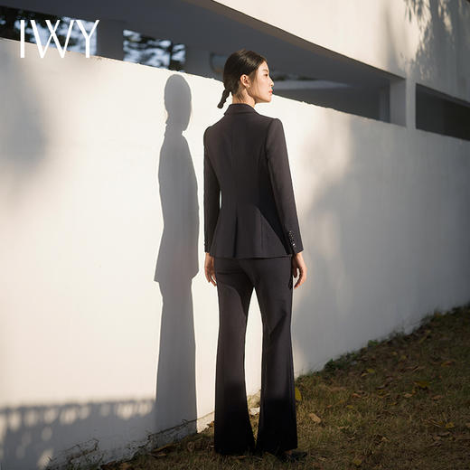 IWY/春季ol藏青色西装套装长袖高级感西服宽松两件套微喇裤装C14210+P34210 商品图4