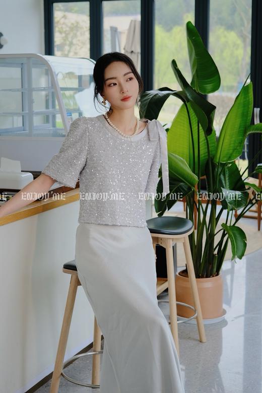 【门店同款】ENJOY春季摩登浪漫-亮片蝴蝶结短袖上衣 156995403 商品图3