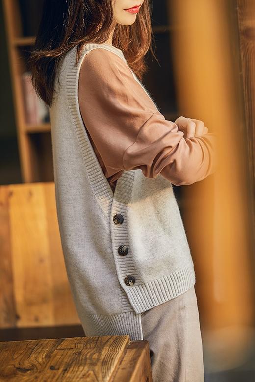 「五色可选！气质好搭」春秋针织马甲女毛背心 外穿毛衣外搭短款套头圆领保暖针织坎肩叠穿上衣 商品图0