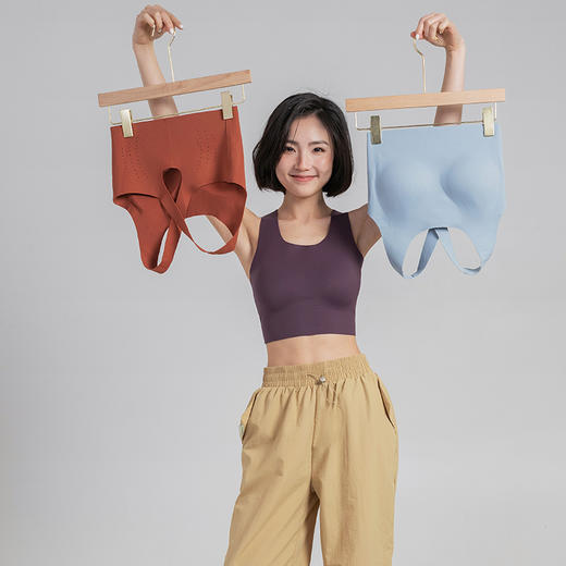 【裸感面料】点胶贴合一片式固定胸垫背心 带透气孔 六色无痕内衣 商品图0