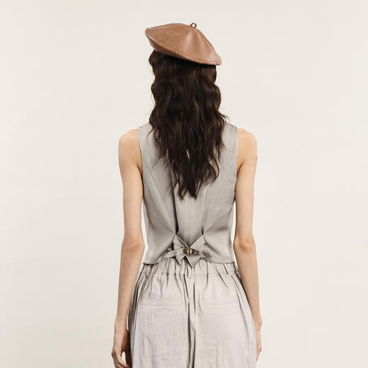 谜底短款马甲女士2024年夏新品复古风V领无袖上衣配丝巾242MM0552 商品图2