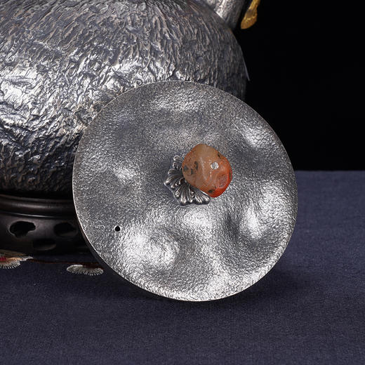 子佩集S999银+崖柏【知足常乐】锤纹提梁壶摆件【TG0013】2403 商品图2