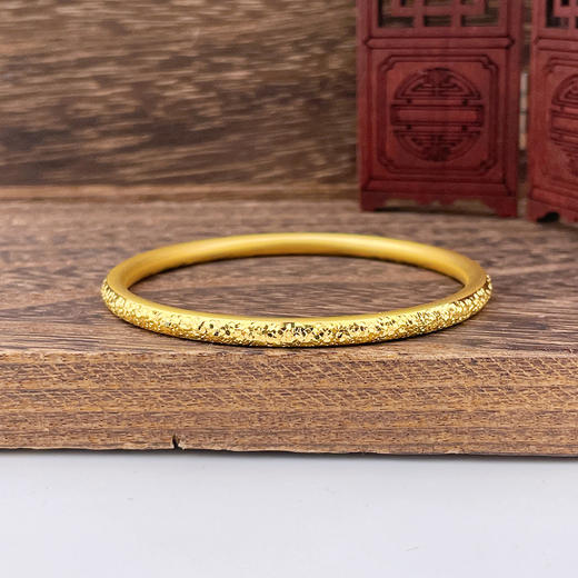 【限时克减150元】足金999.9 #碎碎冰 古法碎碎冰空心固口圆管碎碎冰手镯（面宽约3.9-4.3mm，厚度约3.9mm）(AVGFSZ00002)（预售产品下单后不退款不退货不换货不补差价） 商品图0