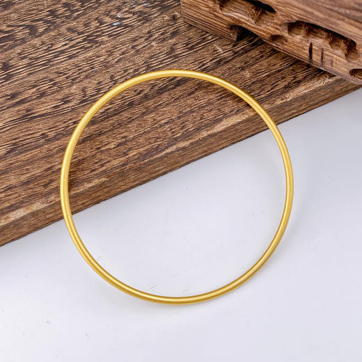 【限时克减150元】足金999.9 【磨砂实心】古法传承面宽约1.7-2mm古法素圈古法光圈固口古法手镯(GFSZW00013-09)（预售产品下单后不退款不退货不换货不补差价） 商品图2