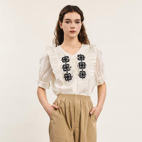 谜底绣花上衣短袖女2024年夏新品复古宫廷风木耳边衬衣242MS0603