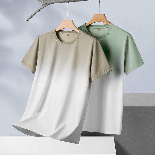 【新款DDP】大依优型大码渐变短袖T恤圆领加肥加大男士大号弹力透气舒适夏季半袖透气 商品图1