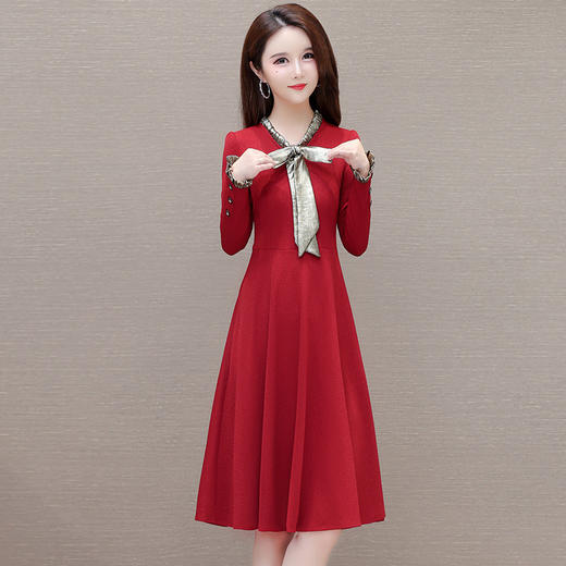 QYMKSY-XQZ24A09-L简约中长款通勤修身时尚连衣裙2024年春款V领长袖洋气内搭打底裙 商品图0