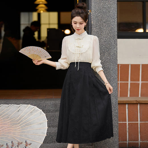 新中式国风，改良气质盘扣两件套HR-LMJY8853 商品图4