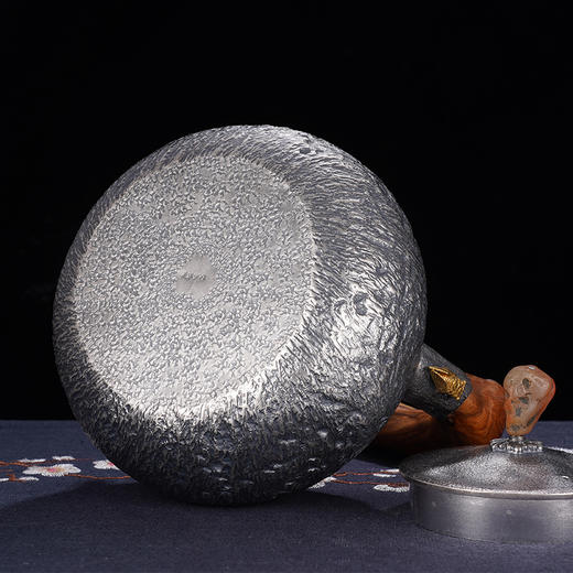 子佩集S999银+崖柏【知足常乐】锤纹提梁壶摆件【TG0013】2403 商品图8