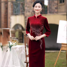 2024春新款礼服裙烫钻钉珠金丝绒琵琶襟旗袍