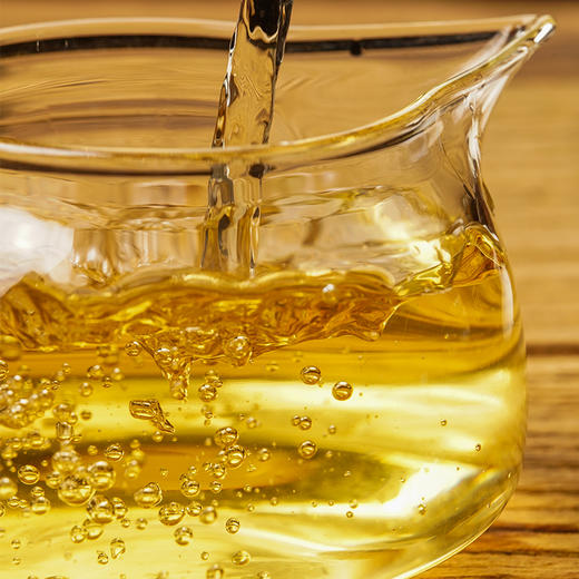 已售罄【梅子箐】2023年春茶‘ 喝了梅子箐忘了冰岛甜 ’ 云南临沧普洱茶生茶 357克/饼 一提5饼共1785克 商品图3